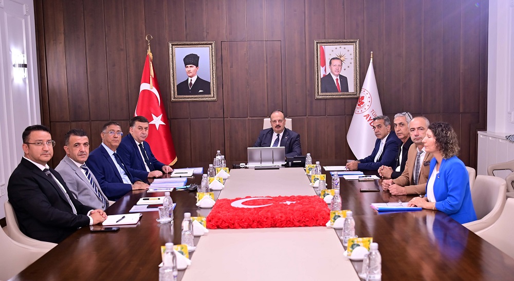 Valimiz Yakup Canbolat Başkanlığında, Sosyal Konut Projesi Sunumu Gerçekleştirildi.