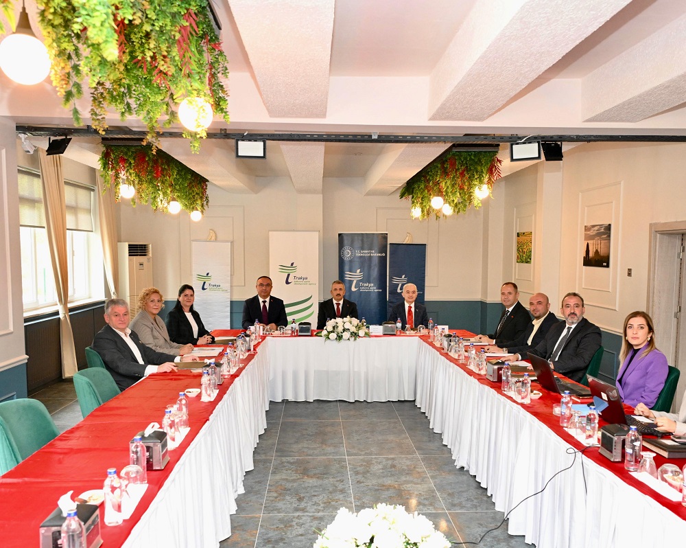Trakya Kalkınma Ajansı (TRAKYAKA) Yönetim Kurulu 2025 Yılı Ekim Ayı Olağan Toplantısı Edirne'de gerçekleşti.