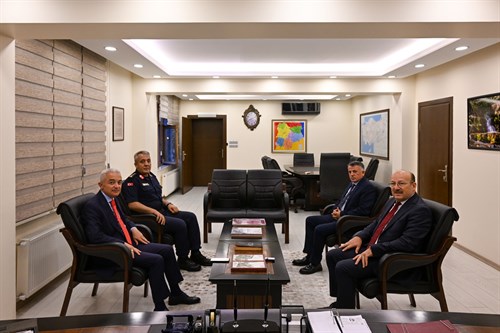 Vali Turan, Kırklareli İl Özel İdaresi’ne ziyarette bulundu…