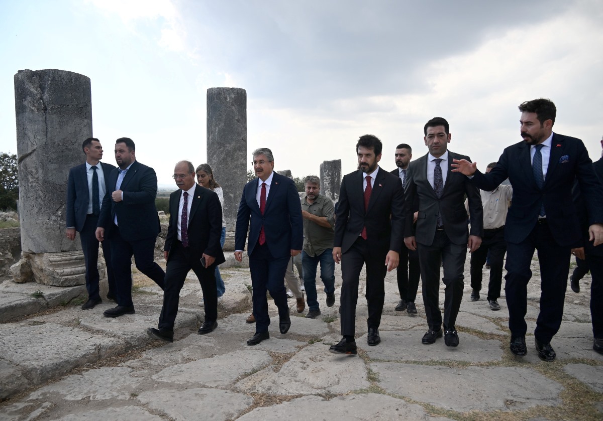Kültür ve Turizm Bakan Yardımcısı Sayın Dr. Batuhan Mumcu, Kastabala Antik Kentinde İncelemelerde Bulundu
