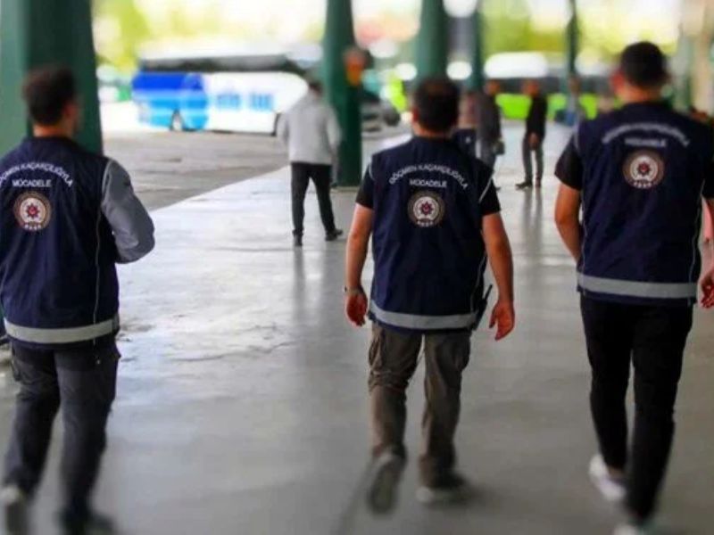 Ülke Genelinde Düzensiz Göçe Yönelik 420 Bin 269 Kişinin Kimlik Kontrolünün Yapıldığı Denetimlerde 547 Düzensiz Göçmen Yakalandı