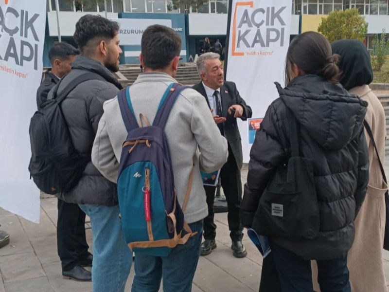 Açık Kapı’dan Bilgilendirme Standları