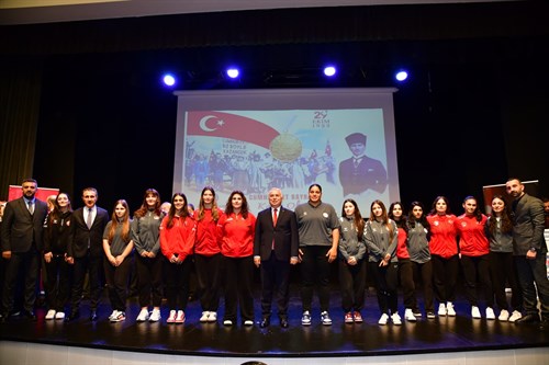 29 Ekim Cumhuriyet Bayramı 102. Yılında Coşku ile Kutlanıyor