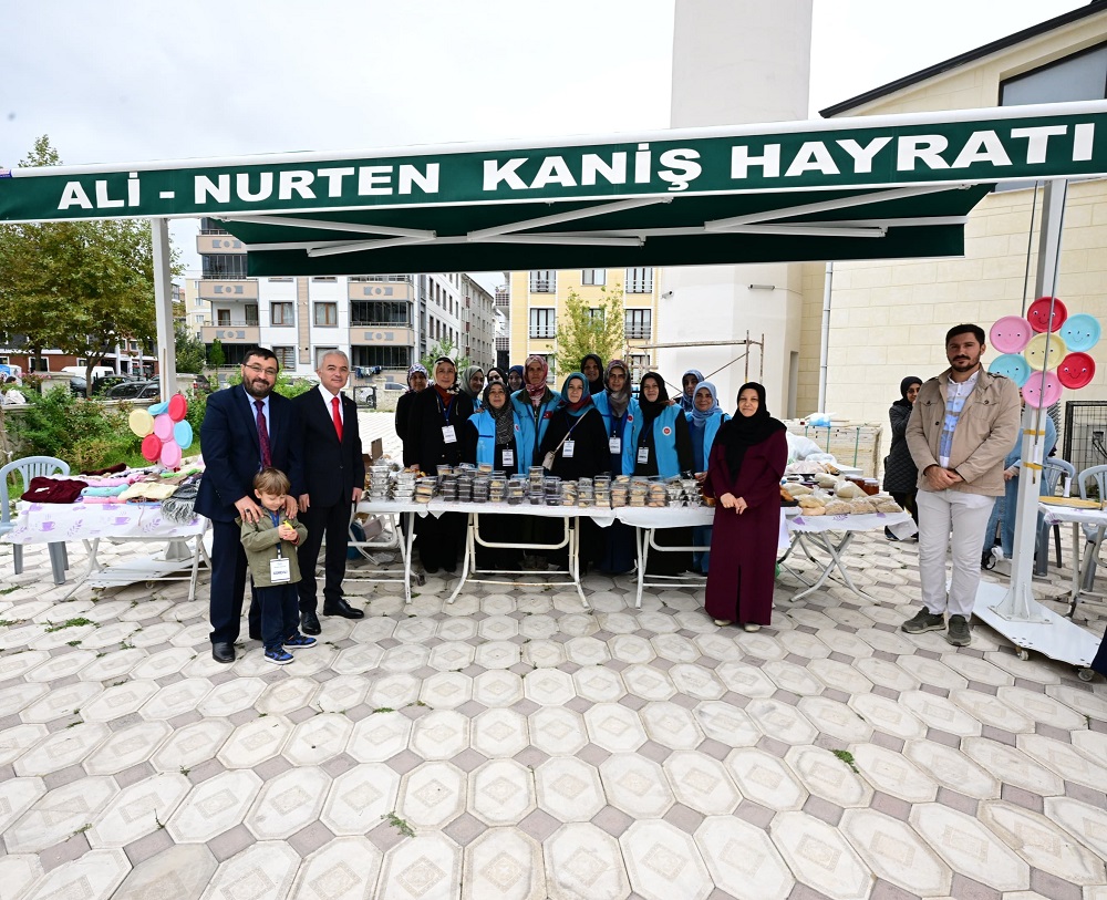 Vali Turan, 2025 Yılı Aile Yılı Etkinlikleri kapsamında düzenlenen “Aile Şenliği” programına katıldı.