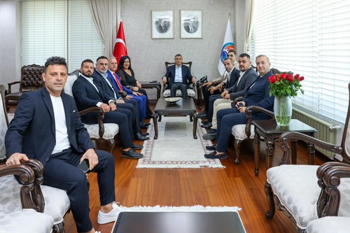 VALİMİZ SAYIN ATİLLA TOROS, YENİ MERSİN İDMANYURDU'NUN KULÜP BAŞKANI SERVET ÖZDEMİR VE YÖNETİM KURULU ÜYELERİ İLE GÖRÜŞTÜ