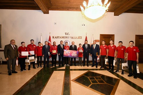 TEKNOFEST 2025 Şampiyonları Valimizi Ziyaret Etti