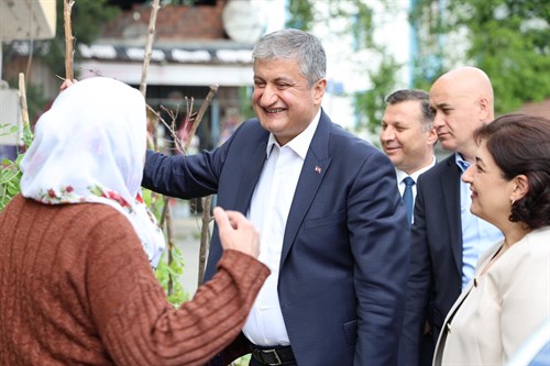Valimiz Sayın Mustafa Yavuz’dan Anneler Günü’nde Anlamlı Buluşma