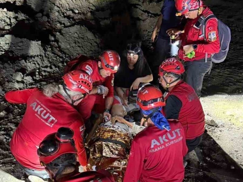 AFAD Ekipleri Denizli’de Kaybolan 90 Yaşındaki Alzheimer Hastası Vatandaşa, Yapay zeka Destekli Dron İle Ulaştı