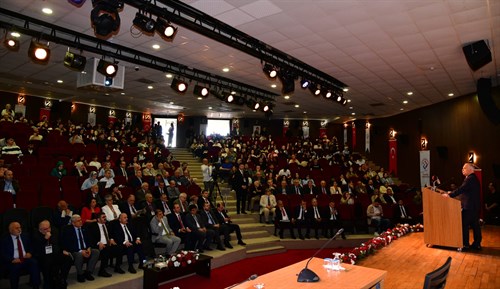 Vali Aziz Yıldırım, Uluslararası Yavuz Sultan Selim Sempozyumu’na Katıldı