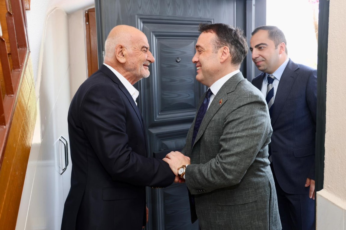 VALİMİZ SAYIN FAİK OKTAY SÖZER, YENİPAZAR İLÇESİNDE İKAMET EDEN KIBRIS GAZİSİ MEHMET ÖNDERSEV’İ HANELERİNDE ZİYARET ETTİ.