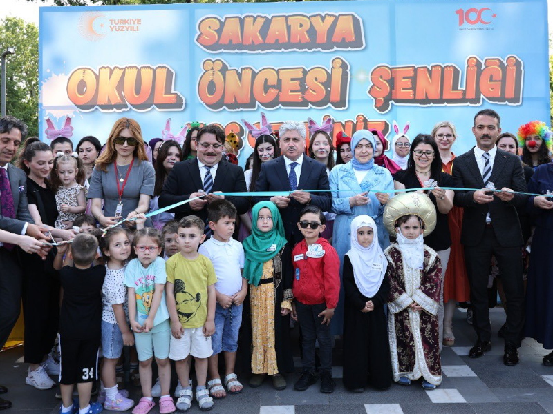 Vali Doğan ve Eşi Gülden Gülüzar Doğan Hanımefendi, "Önce Okul Öncesi Projesi - Okul Öncesi Şenliği" Programına Katıldı