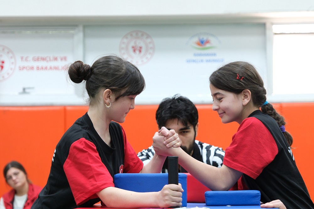 Valimiz Sayın Mehmet Fatih ÇİÇEKLİ Bilek Güreşi Sporcularıyla Buluştu