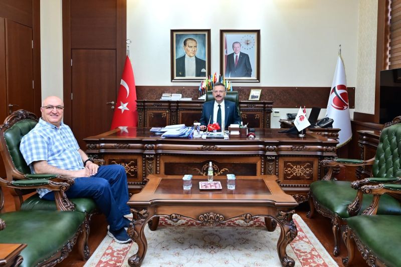 Gazeteci Orhan Demir, Valimiz Sayın Hüseyin Aksoy'u ziyaret etti.