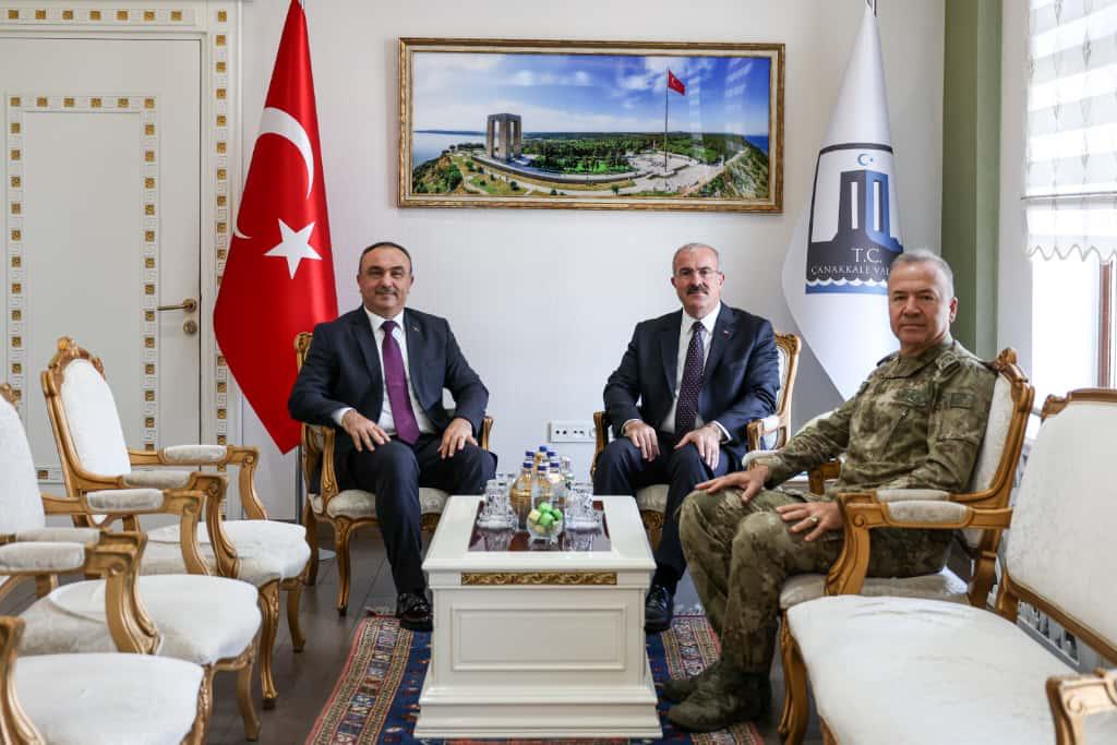 Vali Soytürk Çanakkale Valisini Ziyaret Etti