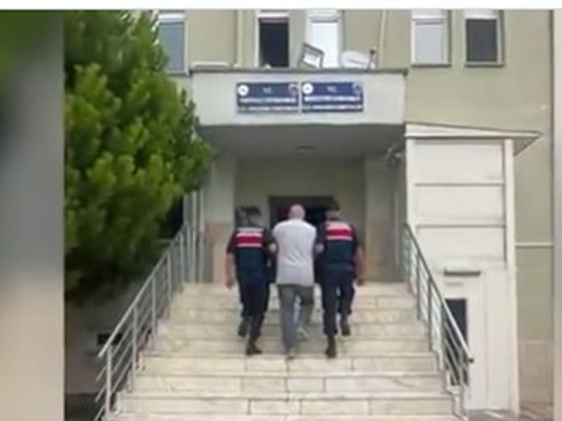 Bakanımız Sayın Yerlikaya: ''26 İlde FETÖ'ye Yönelik Jandarmamız Tarafından Son 2 Haftadır Düzenlenen Operasyonlarımızda 77 Şüpheliyi Yakaladık''