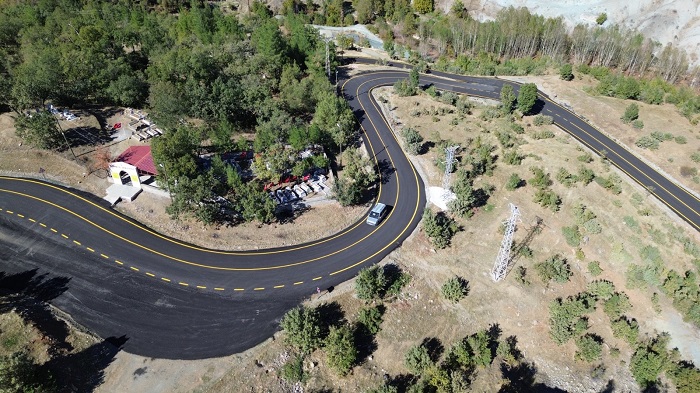 Siirt’te Kırsal Kalkınmanın Temeli Güçlü Yol Altyapısıyla Atılıyor