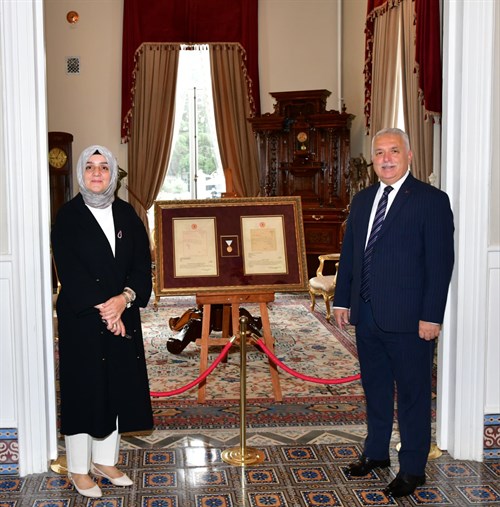 İstiklal Madalyası ve Beratı Atatürk Köşkü’nde Halkın Ziyaretine Açıldı