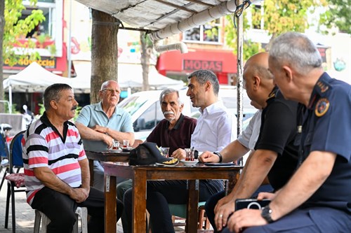Vali Dr. Naci Aktaş’tan Özdemir Mahallesi Esnafına Ziyaret