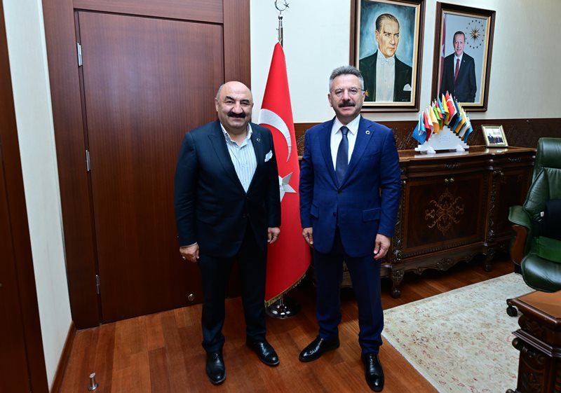 Sarar Grup Protokol Müdürü Aladdin Çoban ve beraberindekiler Valimiz Sayın Hüseyin Aksoy'u ziyaret etti.