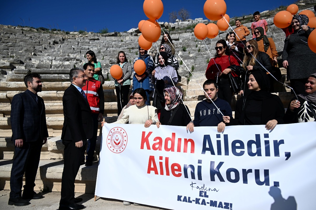 Kastabala Antik Kentinde “Kadına Şiddete Hayır” Farkındalık Etkinliği Düzenlendi