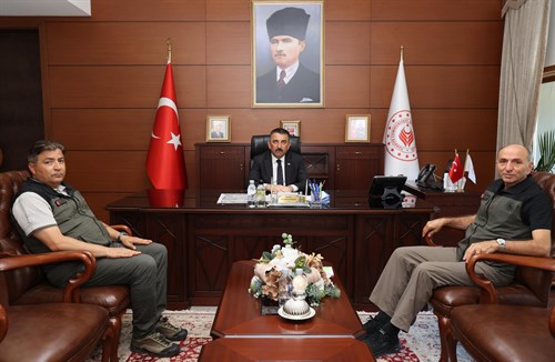 Vali Osman Hacıbektaşoğlu, Orman Bölge Müdürü Hasan Keskin ve Şube Müdürü Ozan Acun’u Kabul Etti