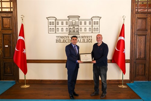 VALİ ŞEFİK AYGÖL’DEN ÖRNEK VATANDAŞA TEŞEKKÜR BELGESİ