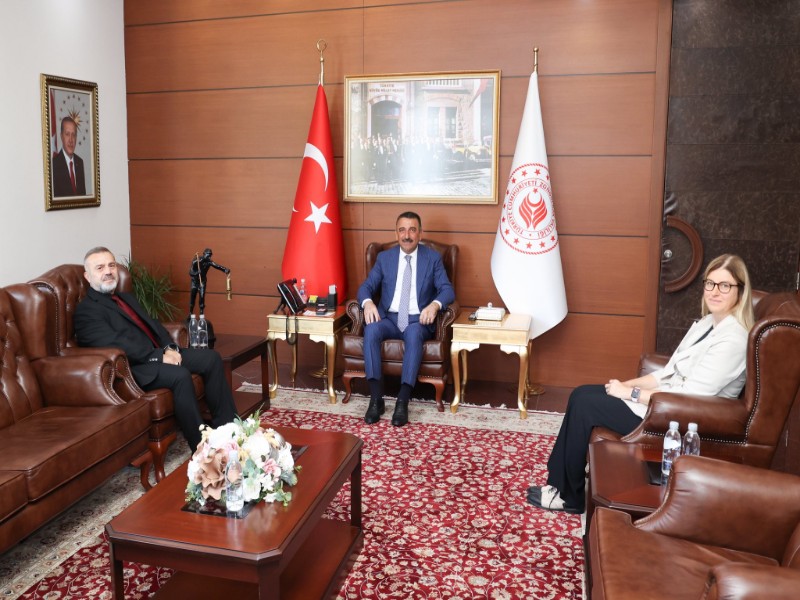 Erdemir Genel Müdürü Şaban Yazıcı, Vali Osman Hacıbektaşoğlu’nu Ziyaret Etti