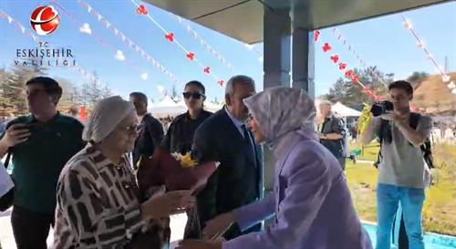 Aile ve Sosyal Hizmetler Bakanı ve Valimiz Sayın Hüseyin Aksoy, Fethi Yılmaz Sezer Yaşlı Bakım ve Rehabilitasyon Merkezi'nin açılışını gerçekleştirdi.