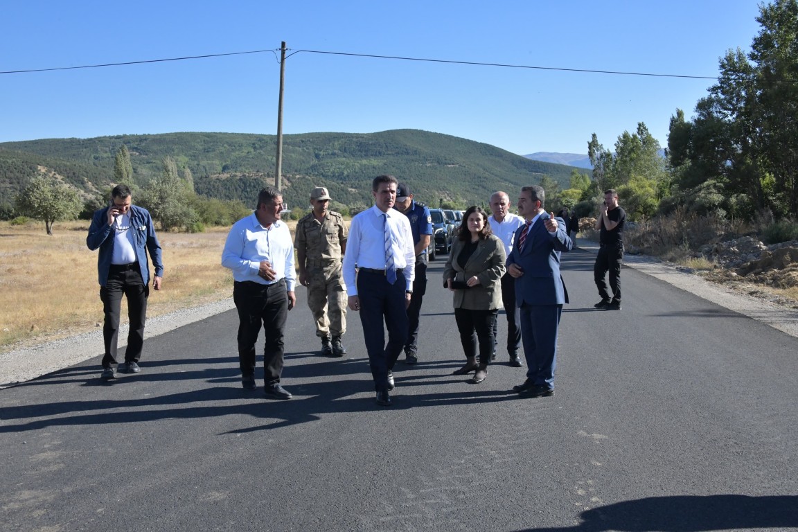 Valimiz Aydın Baruş, Şiran İlçesindeki Asfaltlama Çalışmalarını İnceledi