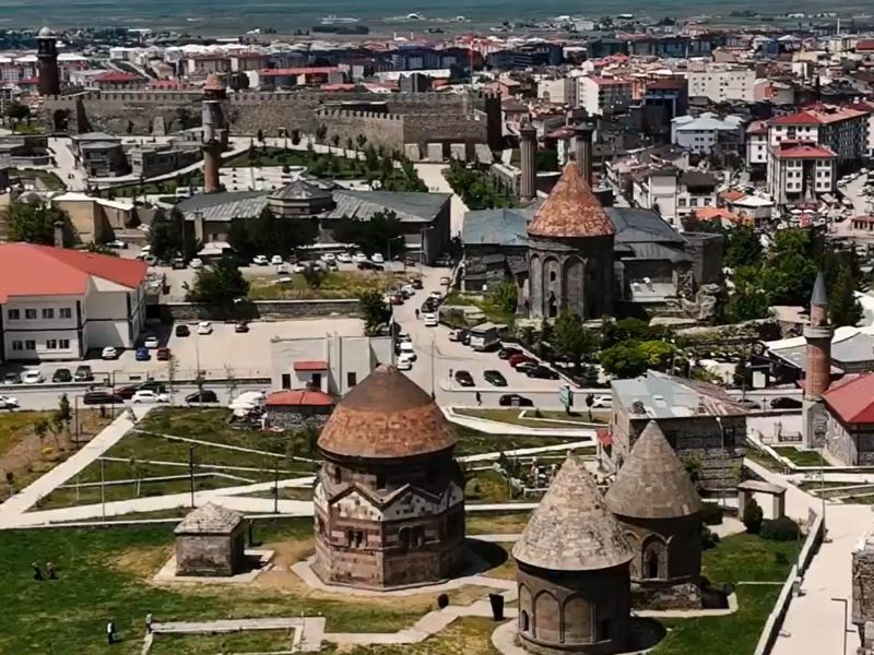“Erzurum Kümbetleri” Kısa Metraj Belgeseli İzleyiciyle Buluştu