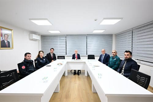 Vali Turan, Dereköy Gümrük Müdürlüğünü ziyaret ederek incelemelerde bulundu…
