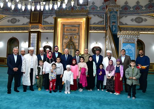 Vali Yıldırım Çaykara'da Vatandaşlarla Bir Araya Geldi 