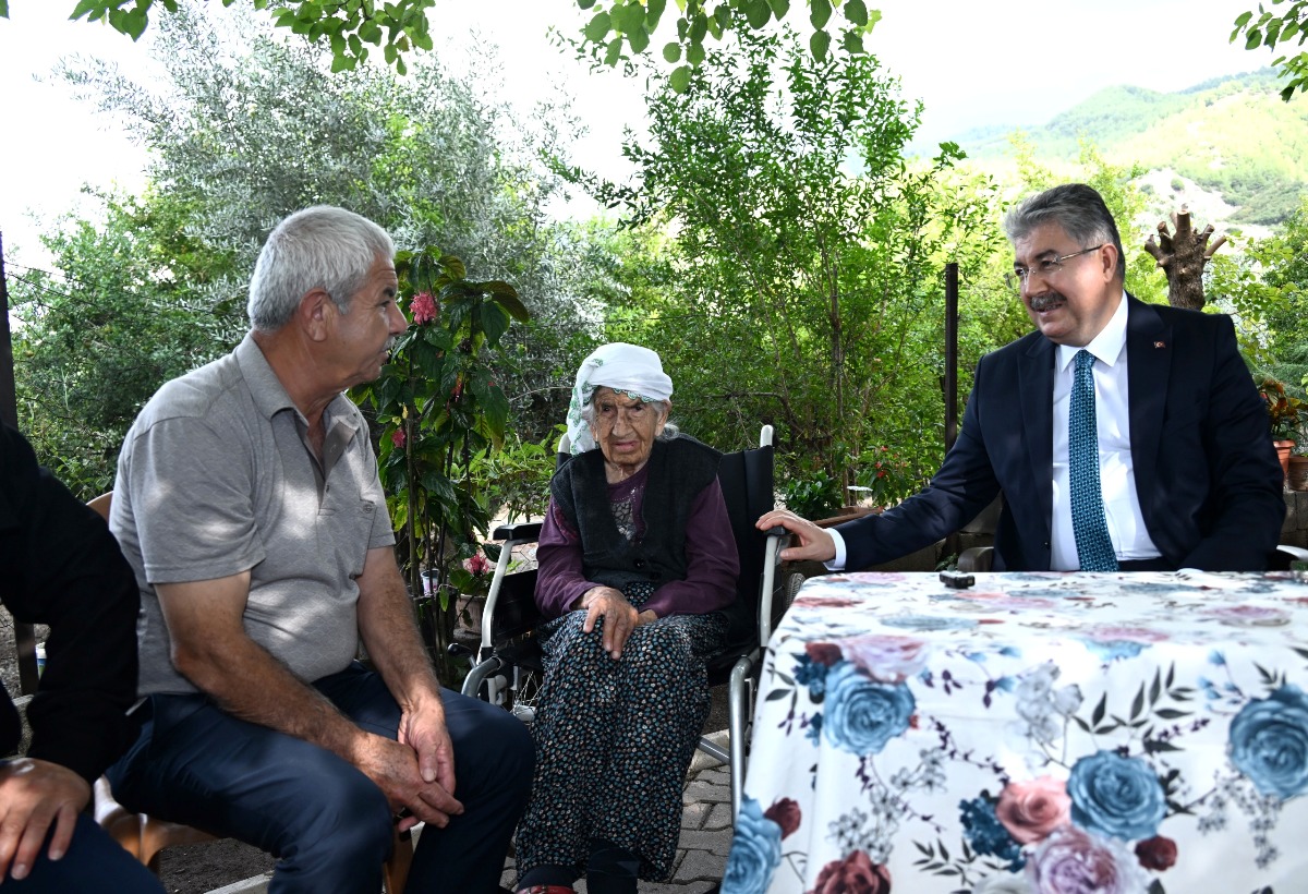 Vali Yılmaz, Şehidimiz Jandarma Er Ali Demirel’in Ailesini Evlerinde Ziyaret Etti