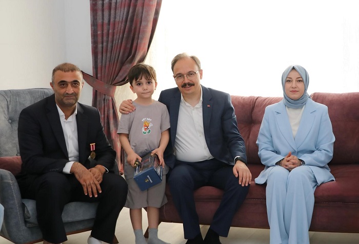 Vali Kızılkaya'dan Şehit Ve Gazi Ailelerine Anlamlı Ziyaret