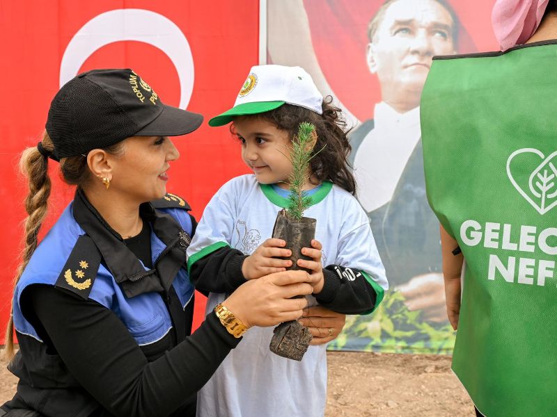 Adana İl Emniyet Müdürlüğü “Geleceğe Nefes, Yeşil Vatana Umut” Etkinliğinde Yerini Aldı
