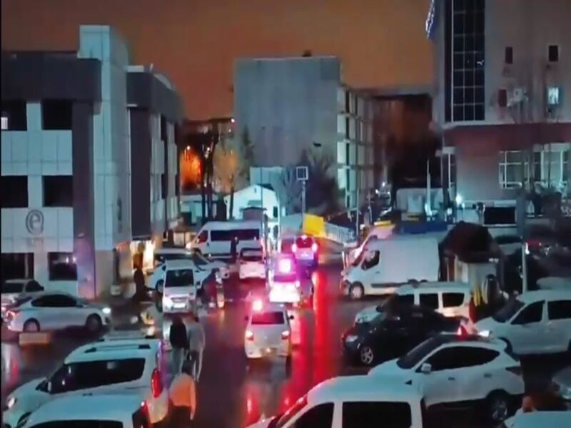 Bakanımız Sn. Yerlikaya; İstanbul Merkezli 27 İlde FETÖ’ye Yönelik Operasyonlarda; Aktif Kamu Görevlisi ve Özel Sektör Çalışanı 71 Şüpheliyi Yakaladık