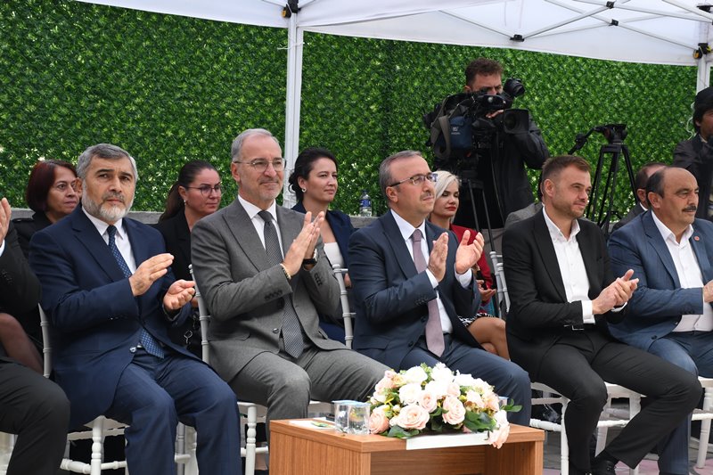 Vali Vekili Ersin Emiroğlu, Aziz Sancar Anaokulu'nun açılış törenine katıldı.