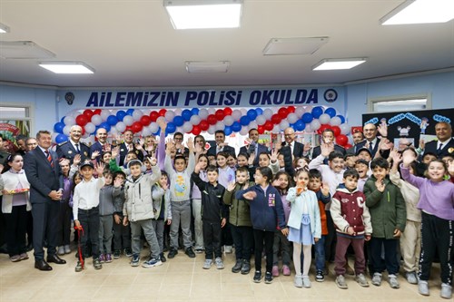 “AİLEMİZİN POLİSİ OKULDA” PROJESİ KAPSAMINDA ANLAMLI KÜTÜPHANE AÇILIŞI