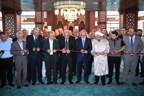 Rahmet-i Rahman Camii Dualarla Açıldı