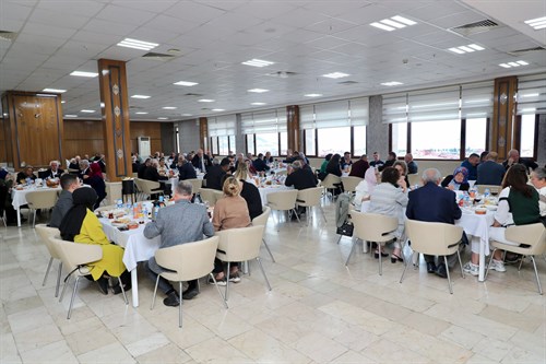 Vali Erol, Gaziler ve Şehit Aileleri Onuruna Yemek Programı Düzenledi