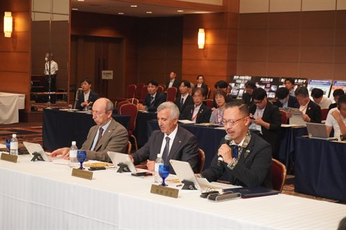 Vali Ünlüer Japonya’da “Yaratıcı Yeniden Yapılanma Zirvesi”ne Katıldı