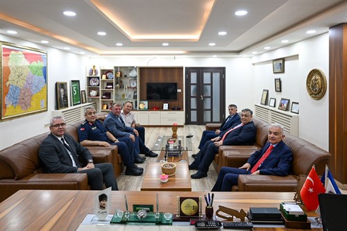 Vali Turan, Kırklareli İli Damızlık Sığır Yetiştiricileri Birliği’ne ziyarette bulundu…
