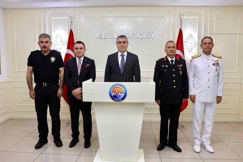 MERSİN’İMİZİN HUZURU VE GÜVENLİĞİNİ DAİM KILMAK İÇİN EMNİYET VE JANDARMA BİRİMLERİMİZ GECE GÜNDÜZ ÇALIŞMAYA DEVAM ETMEKTEDİR