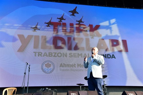 Trabzon’da Türk Yıldızları Gösterisi Nefes Kesti