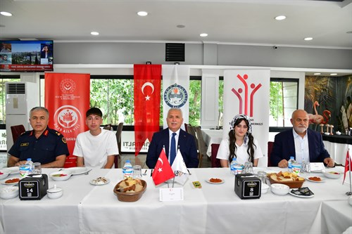 Okul Destek Projesiyle Gençlere Moral, Geleceğe Umut