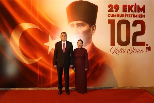 VALİMİZ SAYIN ATİLLA TOROS VE EŞİ DUDU İREM TOROS HANIMEFENDİ'NİN EV SAHİPLİĞİNDE, 29 EKİM CUMHURİYET BAYRAMI RESEPSİYONU DÜZENLENDİ
