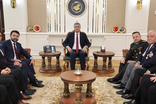 Valimiz Sayın Mustafa Yavuz, Gaziler Günü Dolayısıyla Şehit ve Gazi Derneklerimizin Başkanlarını Makamında Kabul Etti.