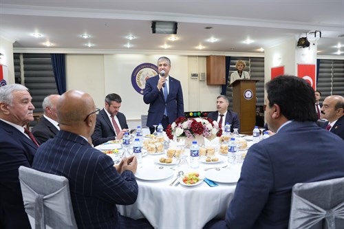 Valimiz Sayın Mustafa Yavuz, 19 Ekim Muhtarlar Günü Dolayısıyla Düzenlenen Programında Muhtarlarımızla Bir Araya Geldi.