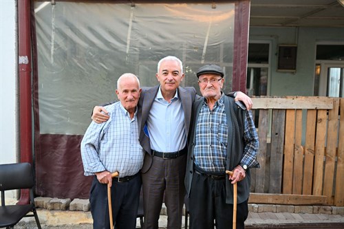Köylerimize hizmeti, gönül köprüleri kurarak getiriyoruz…