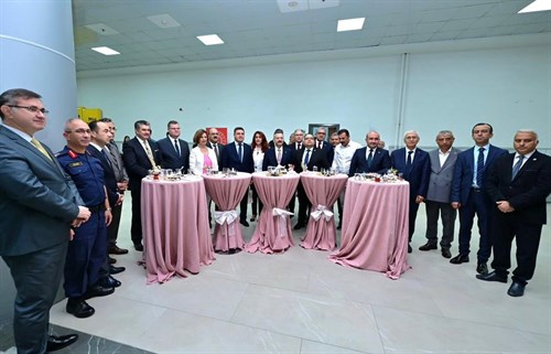 Valimiz Sayın Hüseyin Aksoy, Eskişehir Adliyesi'nde düzenlenen 2025-2026 Adli Yıl açılış programına katıldı.